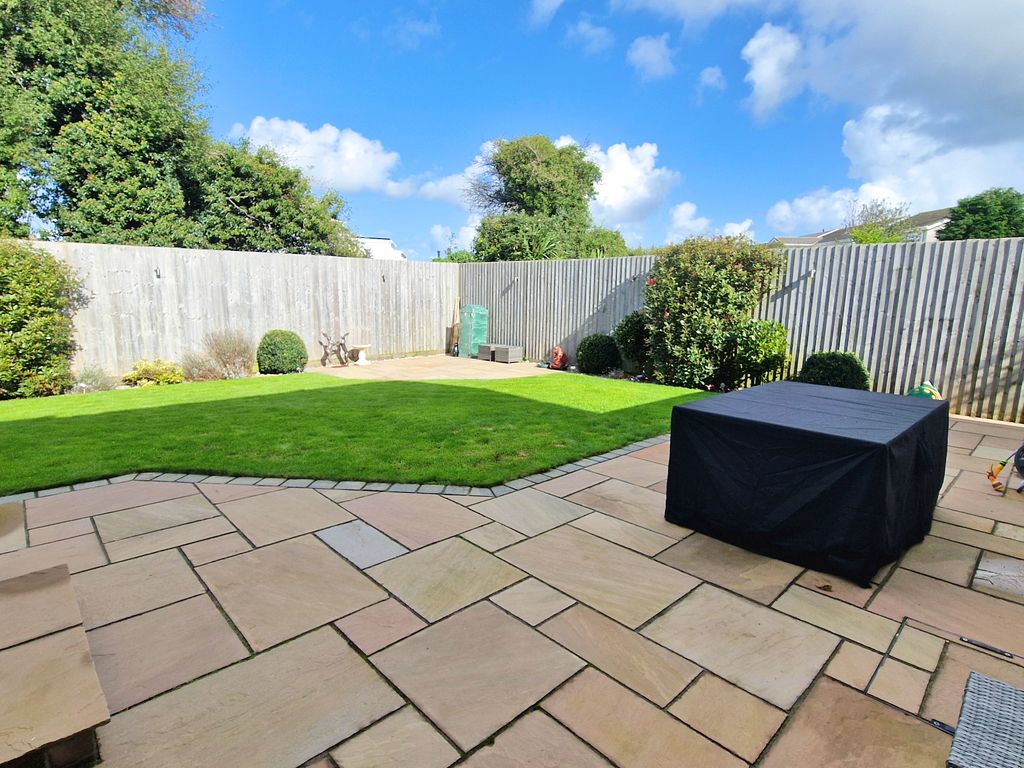 Property photo 2 of 25