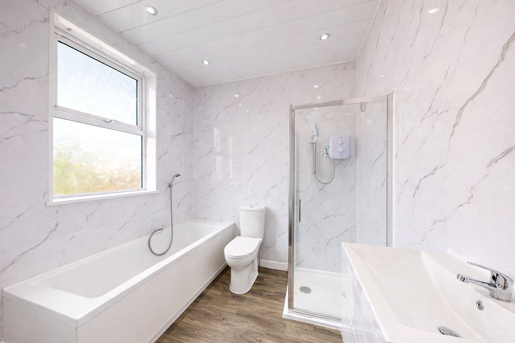 Property photo 3 of 16 Picture No. 59