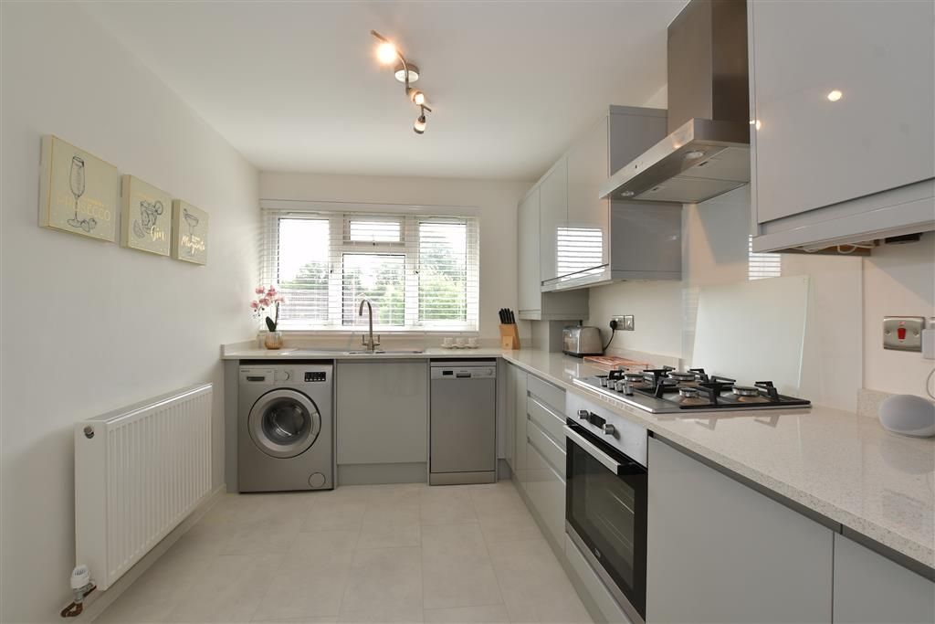 Property photo 2 of 12 Kitchen/Breakfast Room