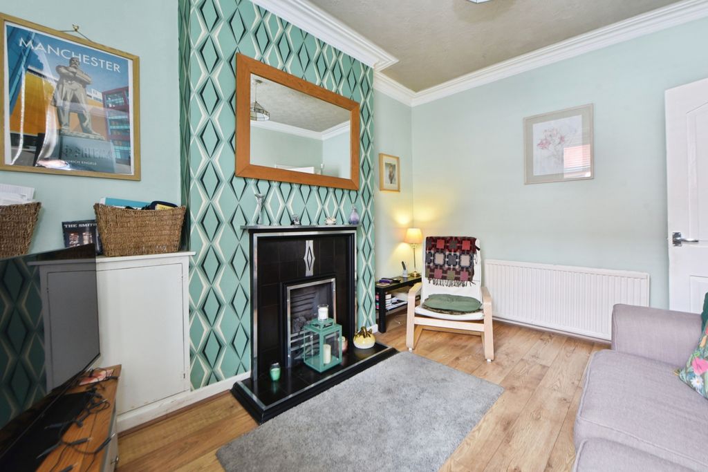 Property photo 3 of 20 Bob_8141