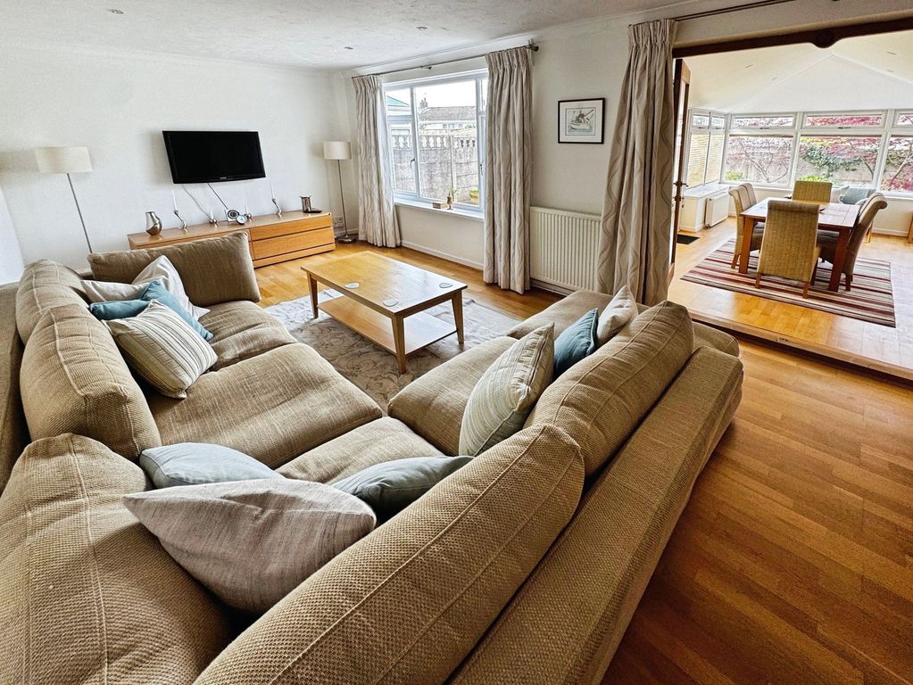 Property photo 2 of 25