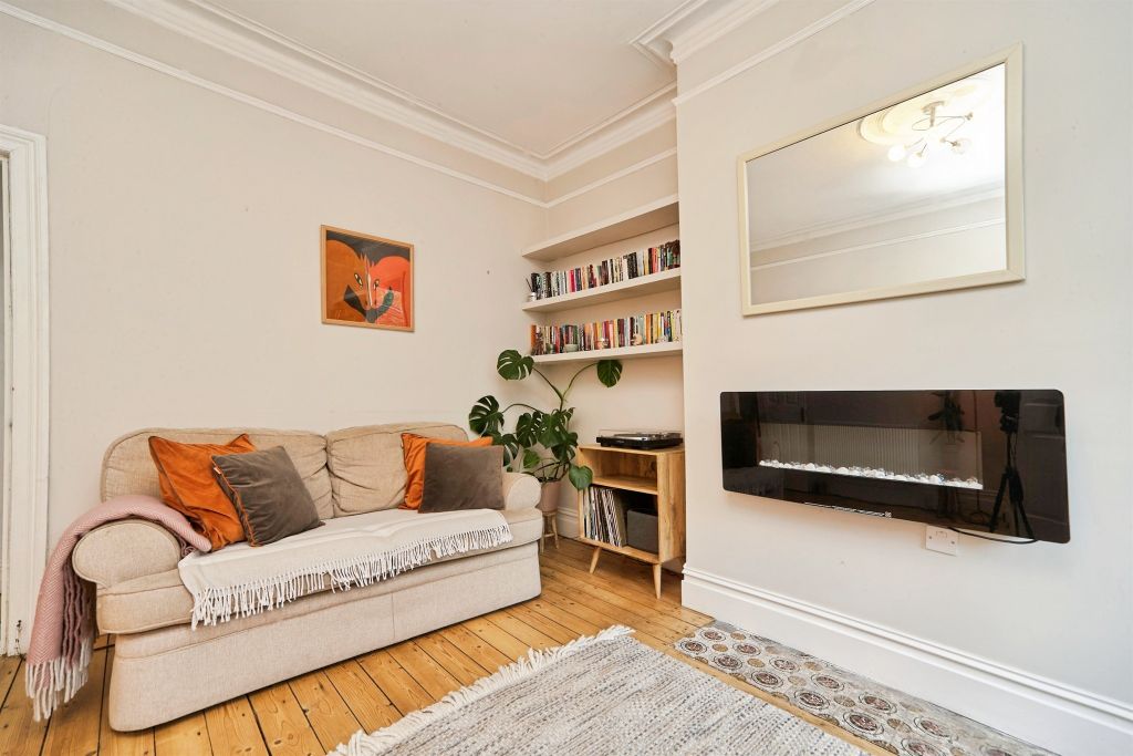 Property photo 2 of 19