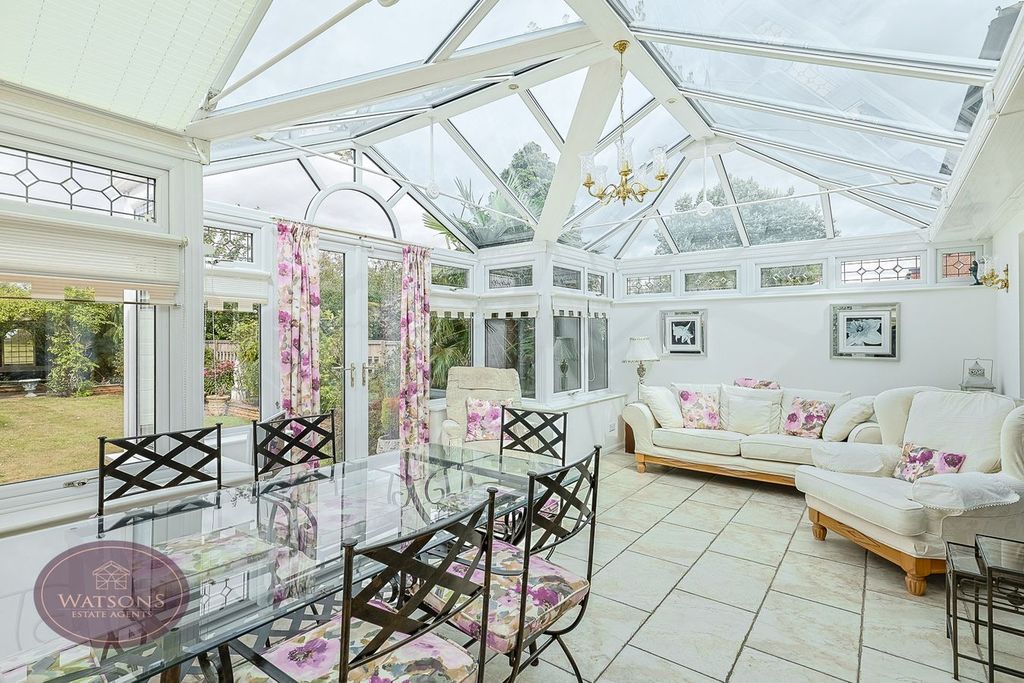 Property photo 3 of 39