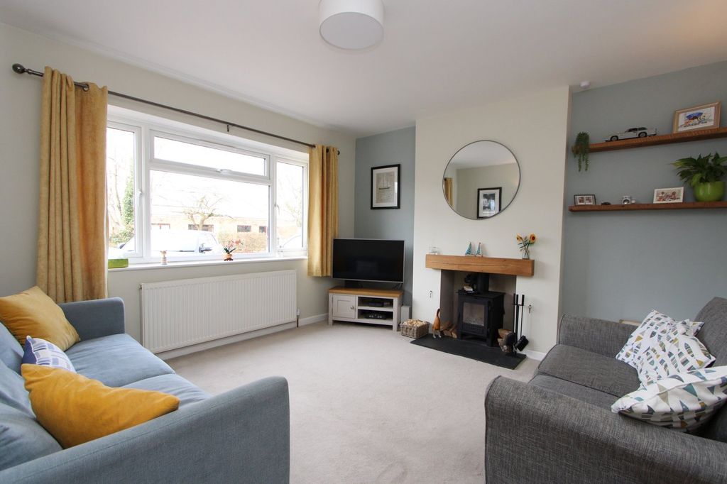 Property photo 2 of 25