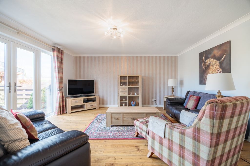 Property photo 2 of 38