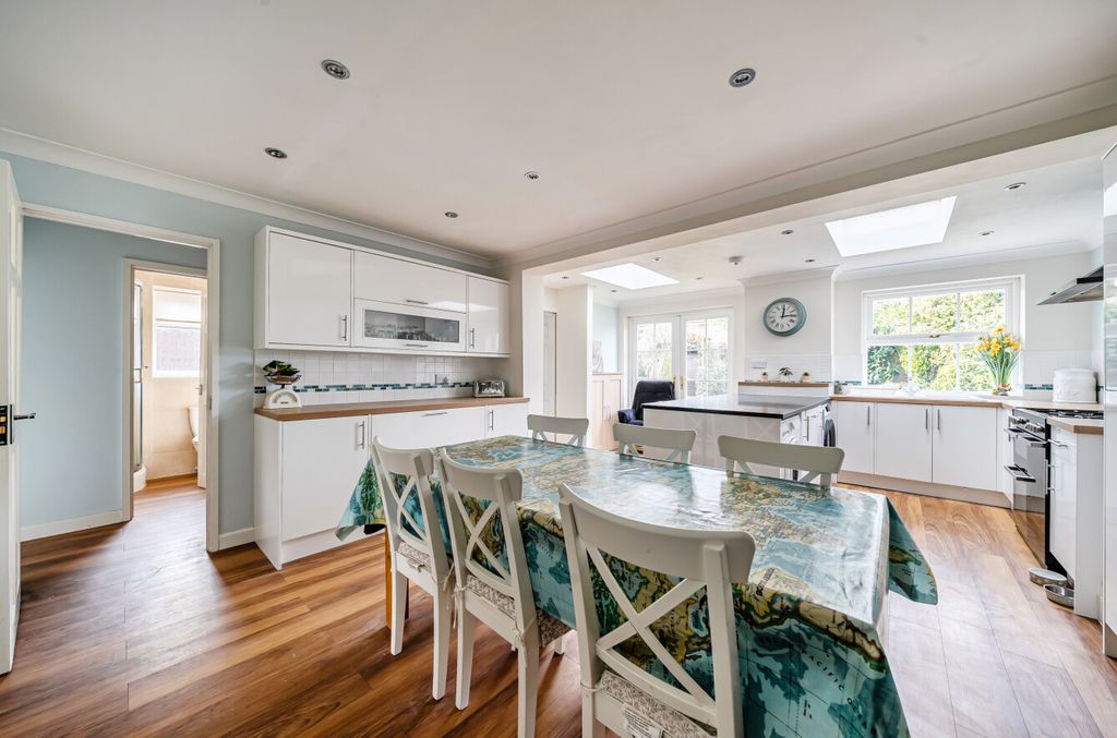 Property photo 2 of 20 1425370-4-69B4554...