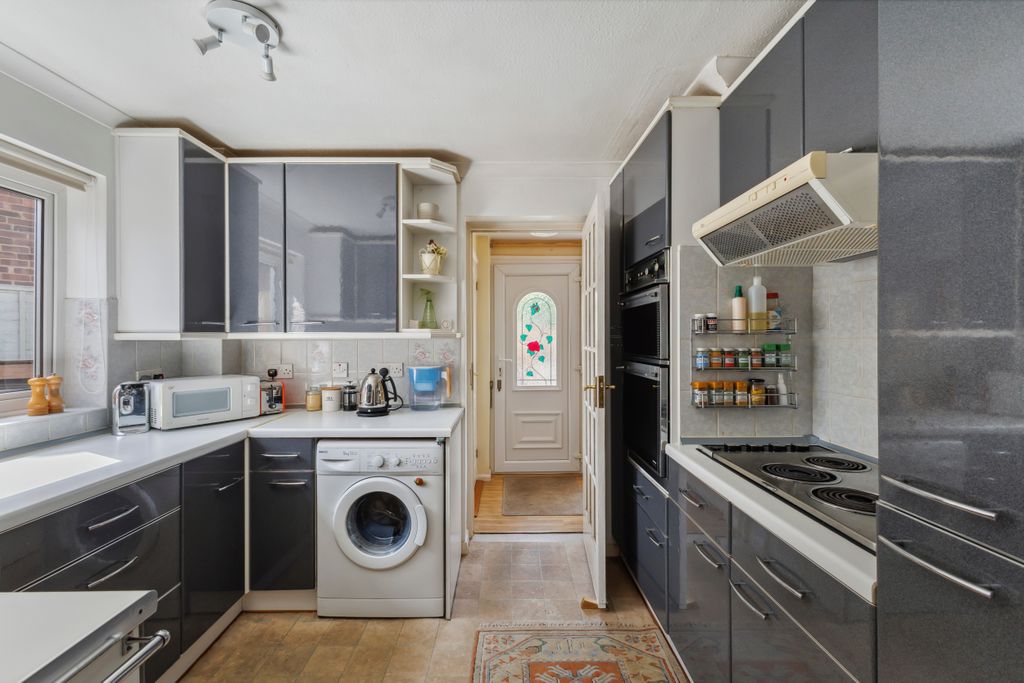 Property photo 2 of 15