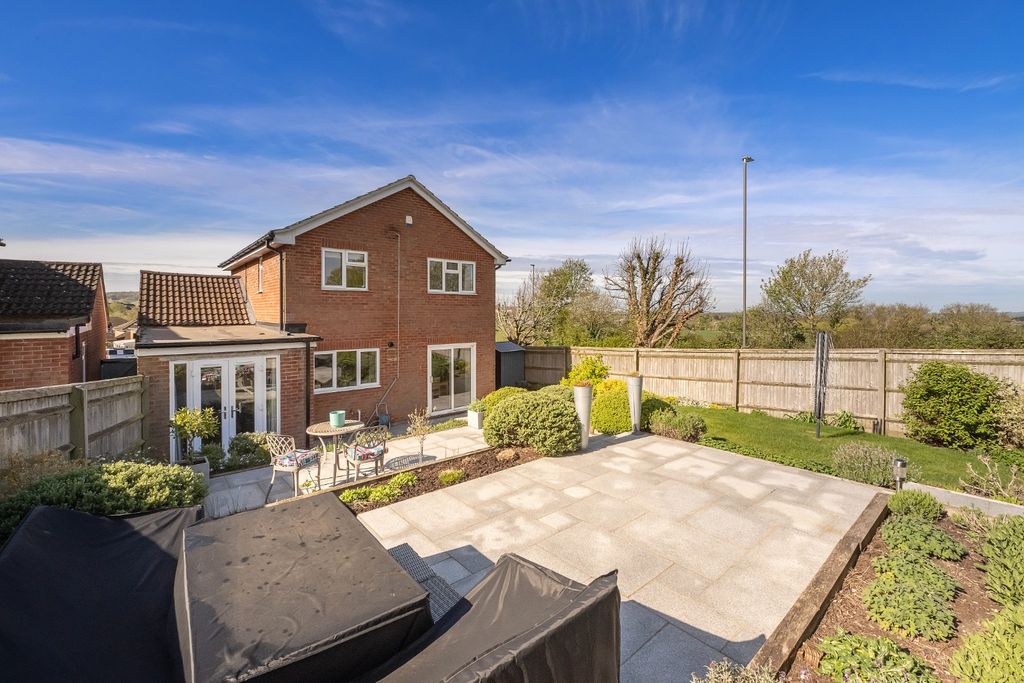 Property photo 1 of 22 4428973