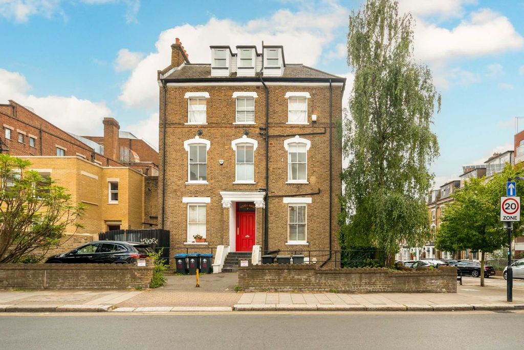 Property photo 1 of 5