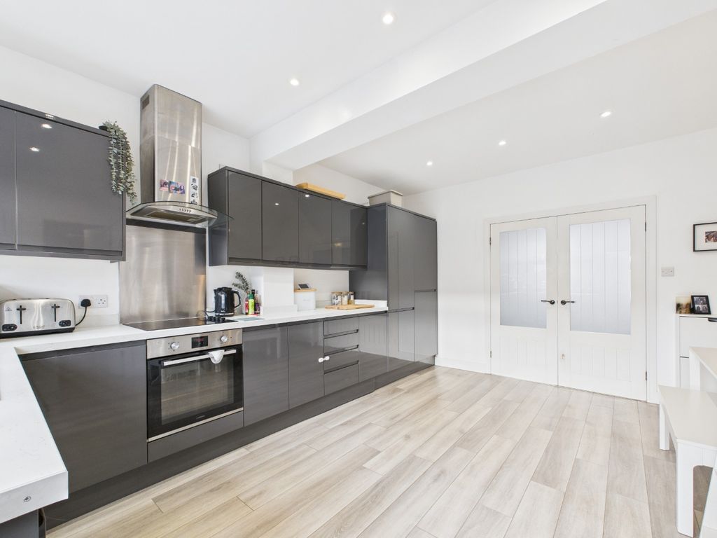 Property photo 3 of 23 4609378