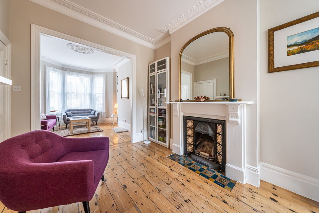 Property photo 2 of 25