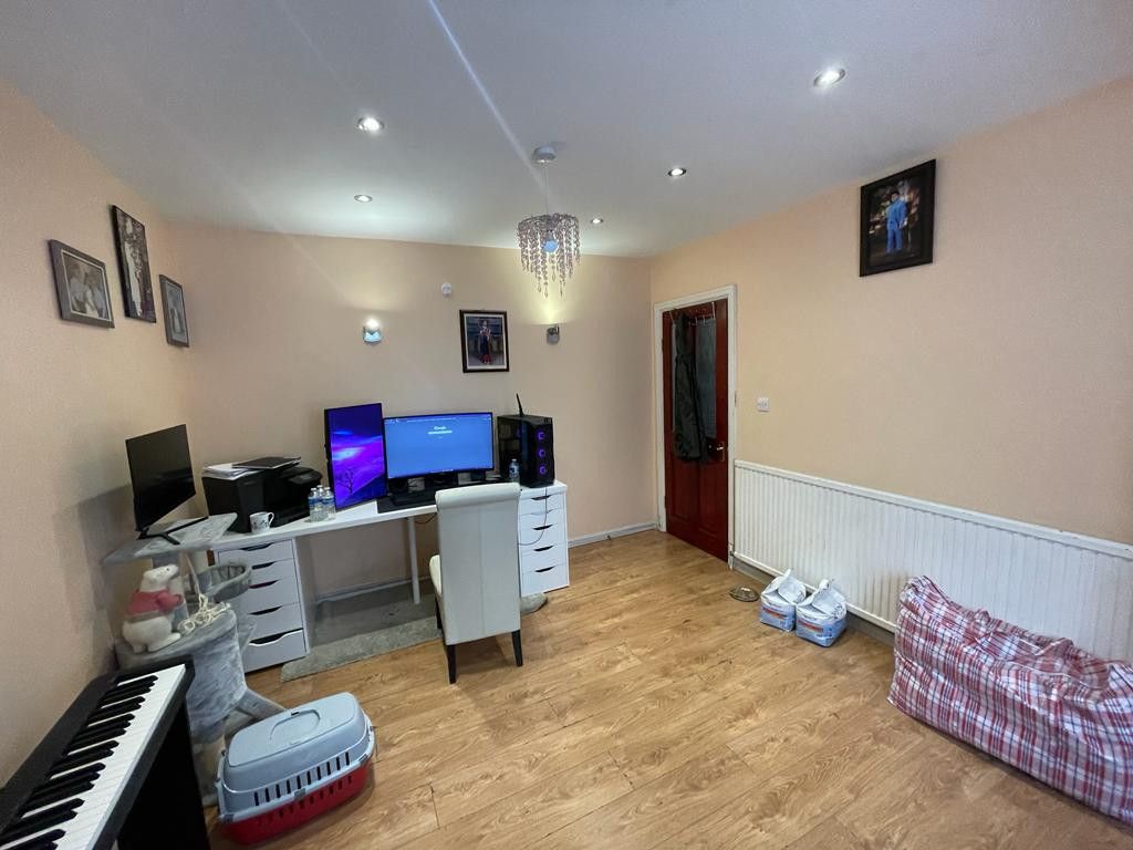 Property photo 1 of 1