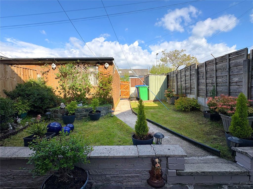 Property photo 2 of 24 Picture No. 34
