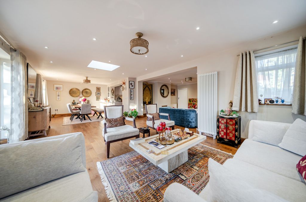 Property photo 2 of 31 1515370-13-6Aa04E...