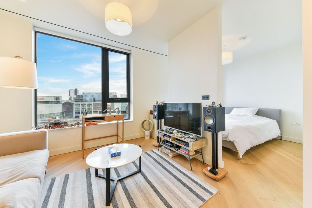 Property photo 3 of 7 Reception Room