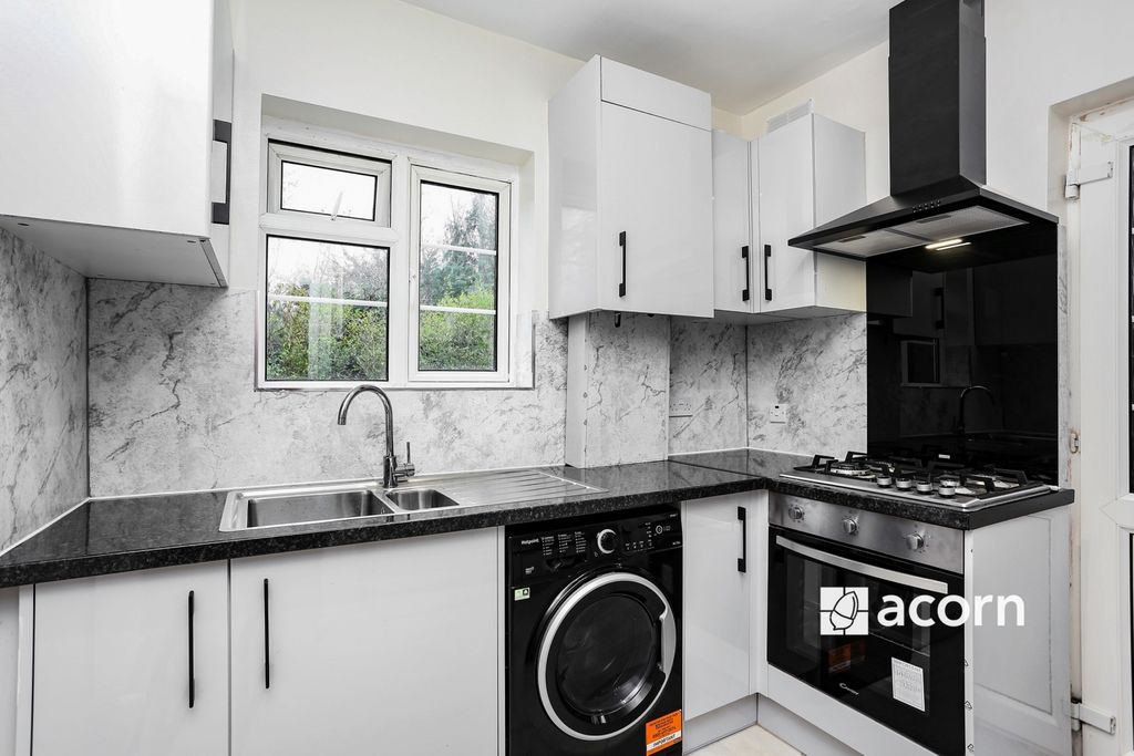 Property photo 2 of 10 3d97d0A3-3413-F11...