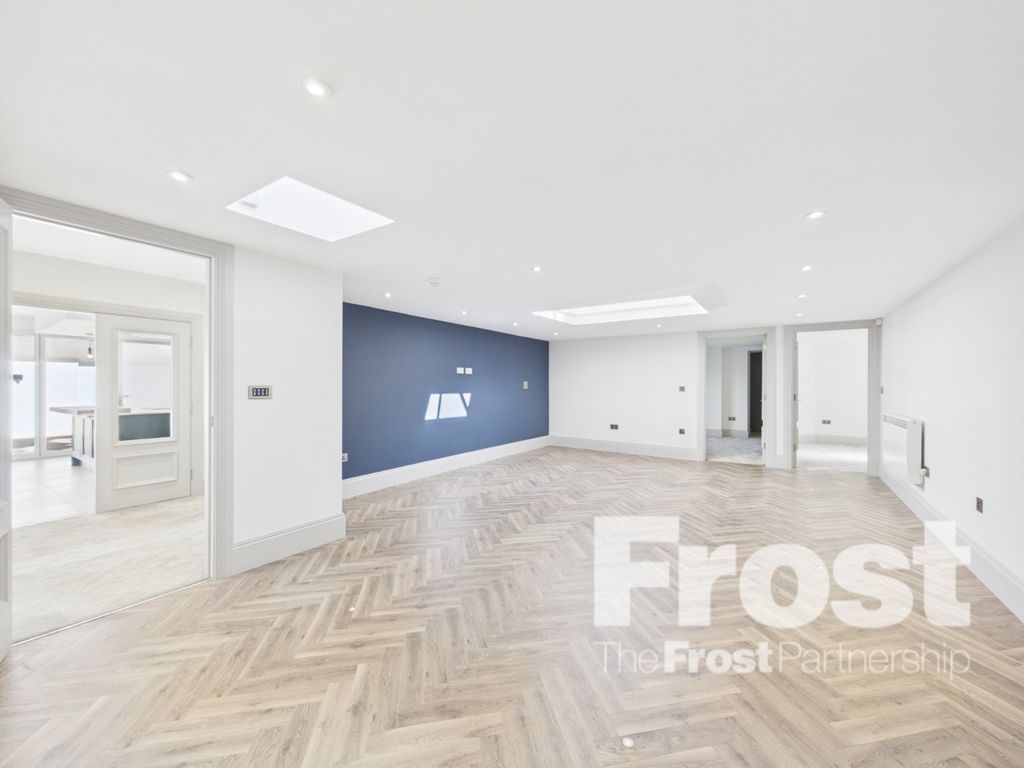 Property photo 3 of 23 Picture No. 03