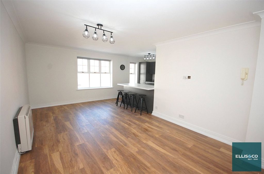 Property photo 3 of 10 Picture No. 31