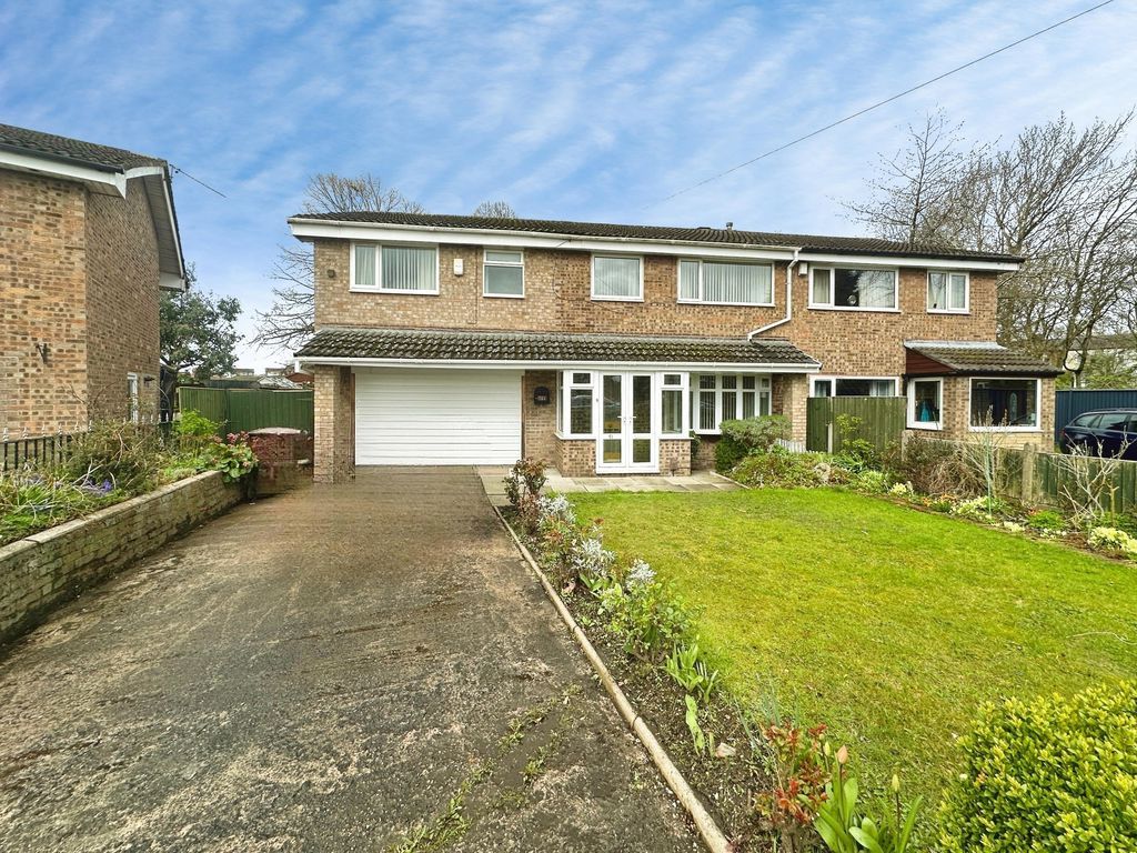 Property photo 1 of 24 External