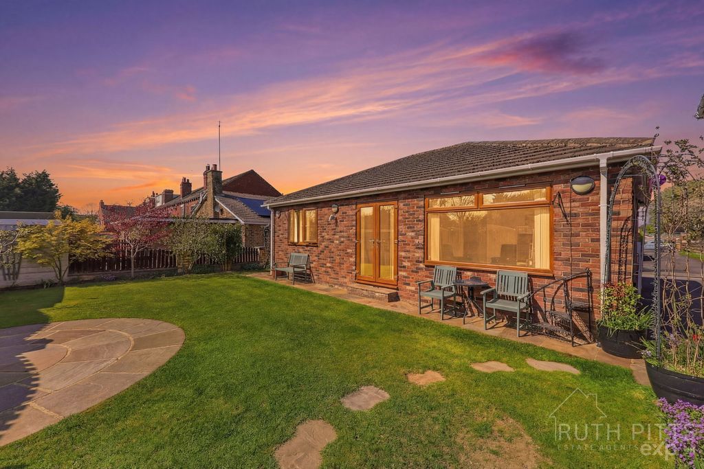 Property photo 3 of 25