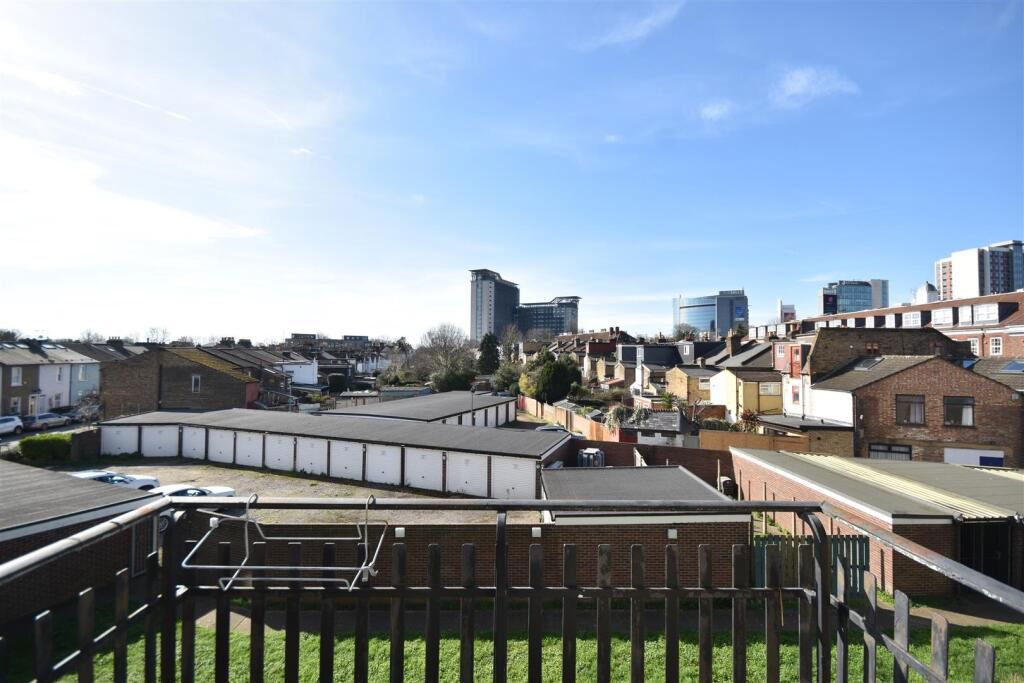 Property photo 3 of 14