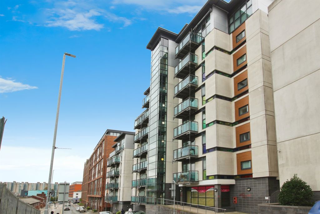 Property photo 1 of 14