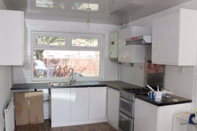 Property photo 3 of 16 Kitchen