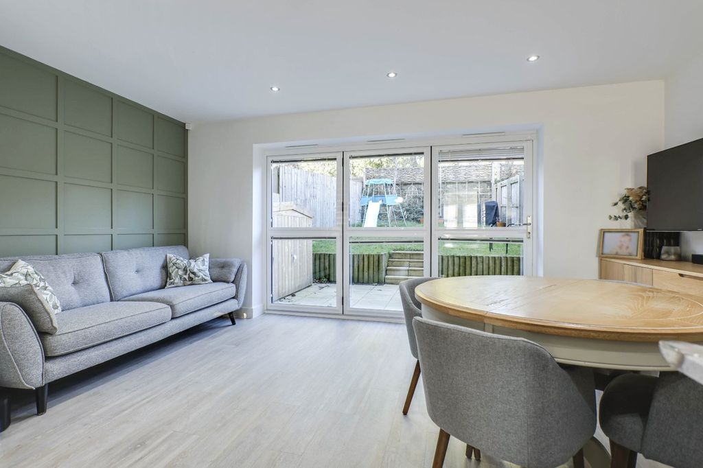 Property photo 3 of 19 Picture No. 03