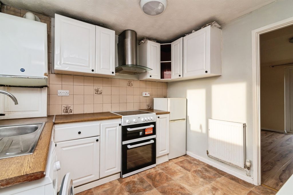 Property photo 2 of 15
