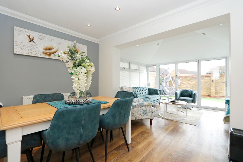 Property photo 3 of 19 4673984