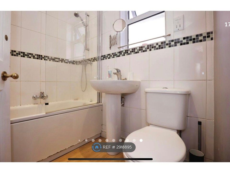 Property photo 3 of 4