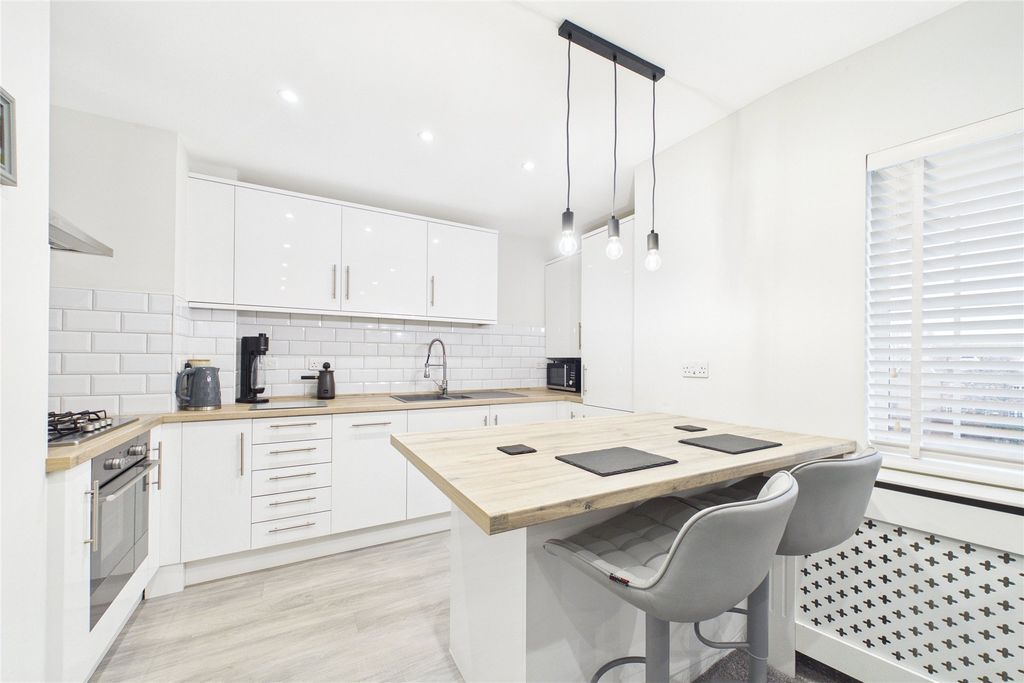 Property photo 2 of 9 Picture No. 06