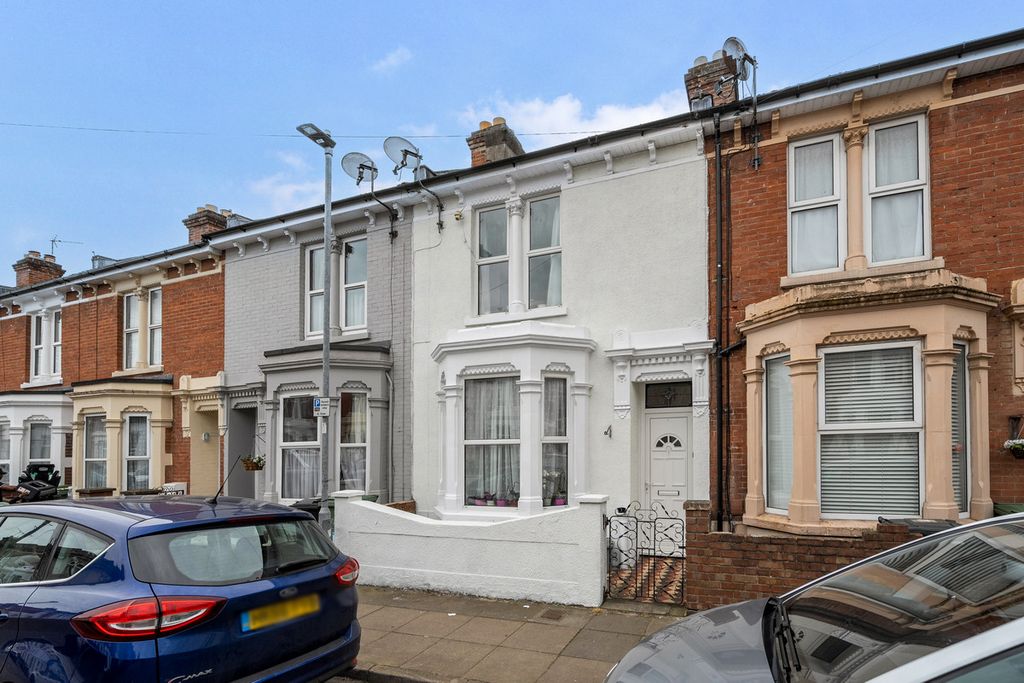 Property photo 1 of 9