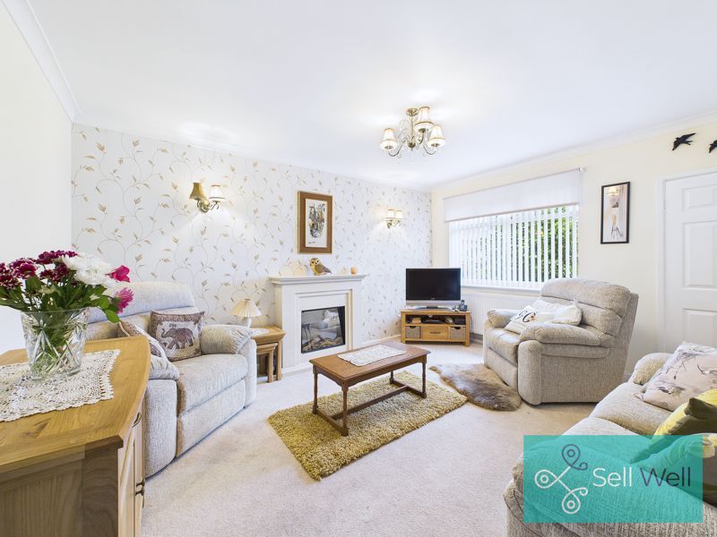 Property photo 2 of 17 Lounge