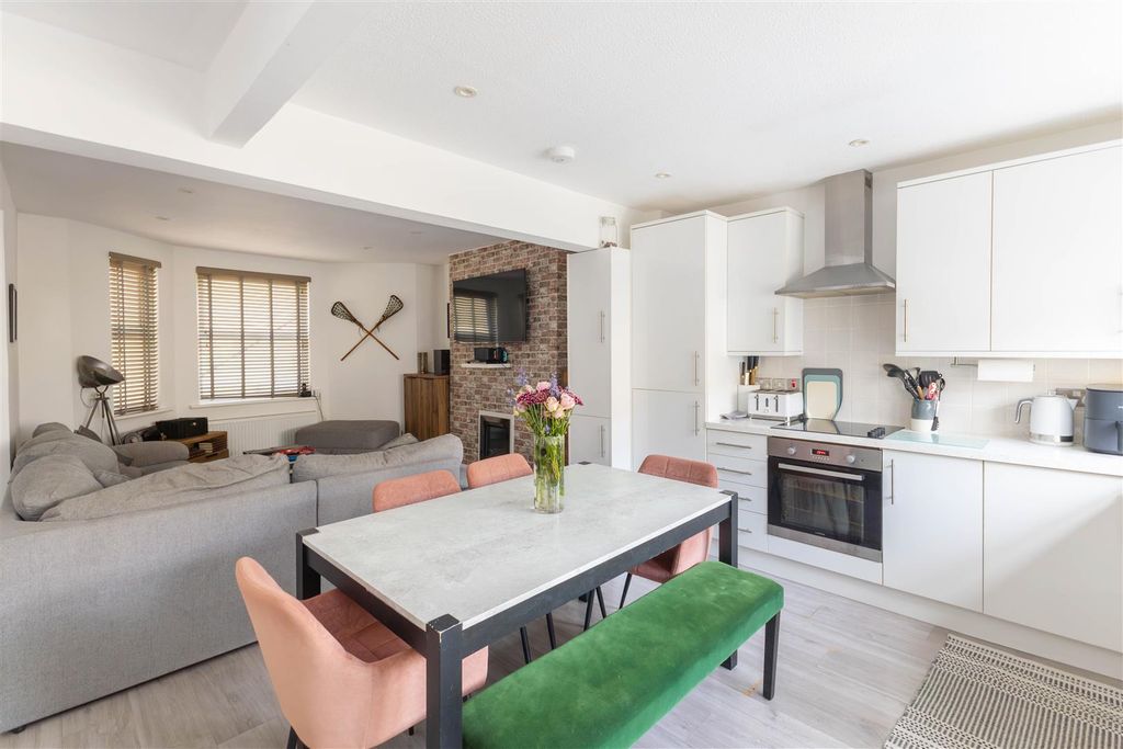 Property photo 1 of 16 Open Plan Living Space