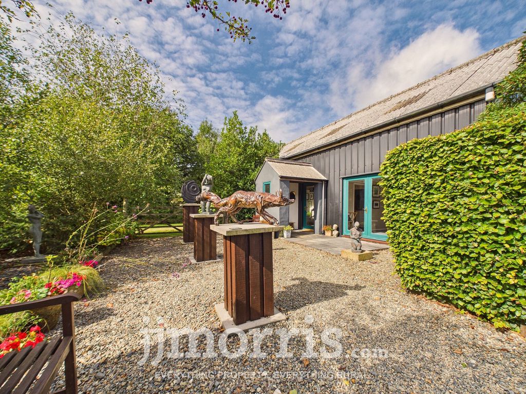 Property photo 1 of 37