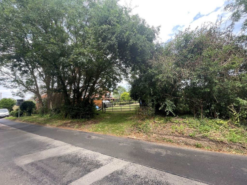 Property photo 2 of 3