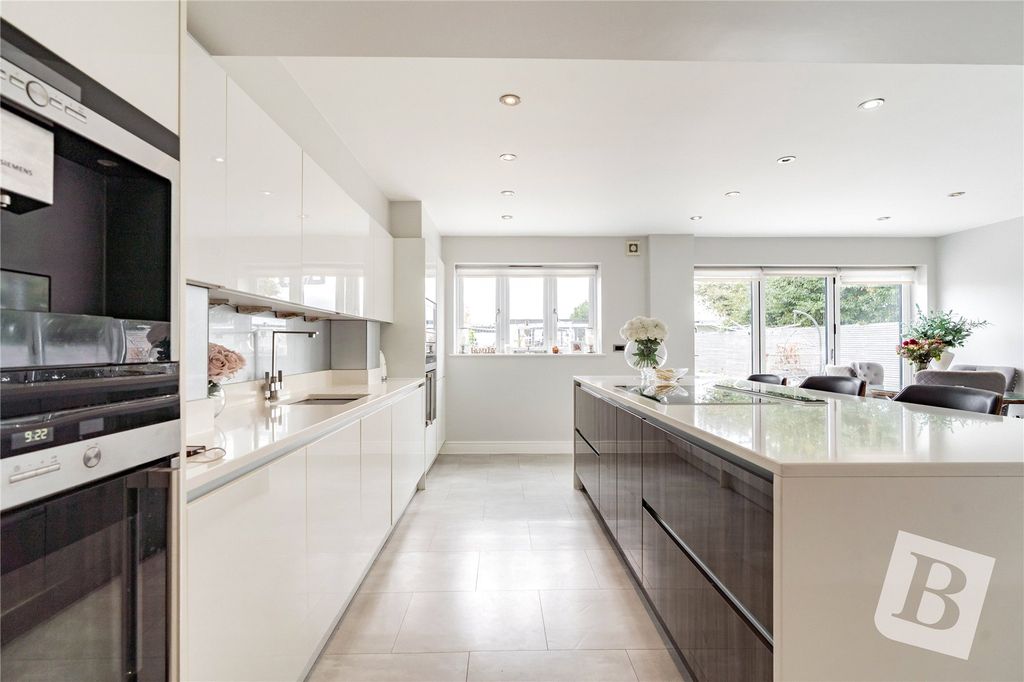Property photo 2 of 20 Kitchen / Diner