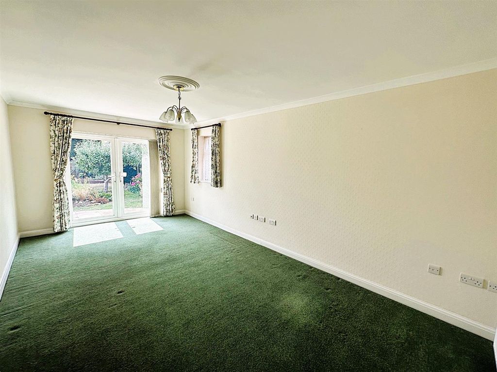 Property photo 3 of 14 16.Jpg