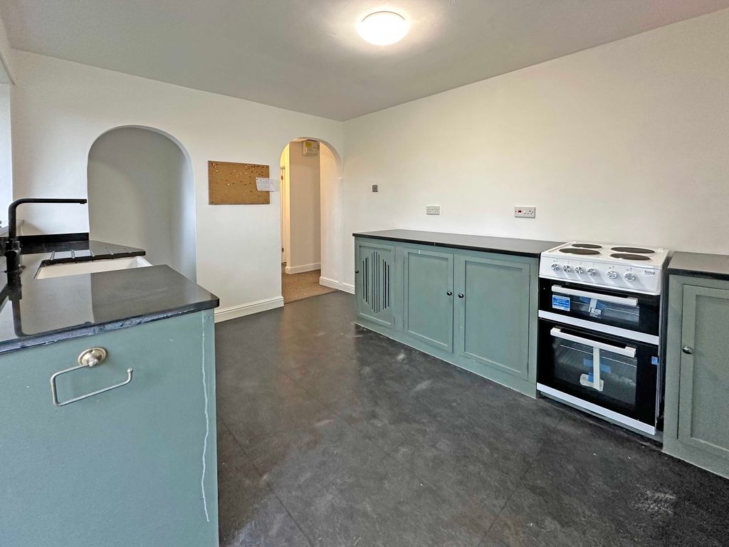 Property photo 2 of 7 4 K
