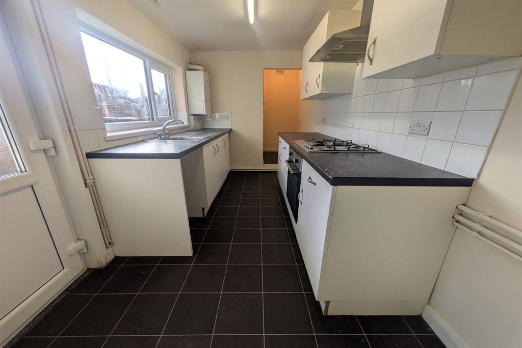 Property photo 1 of 9 (Main)