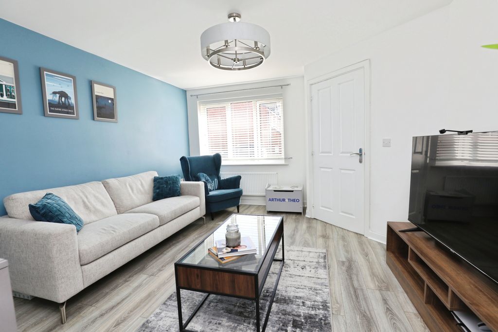 Property photo 2 of 15