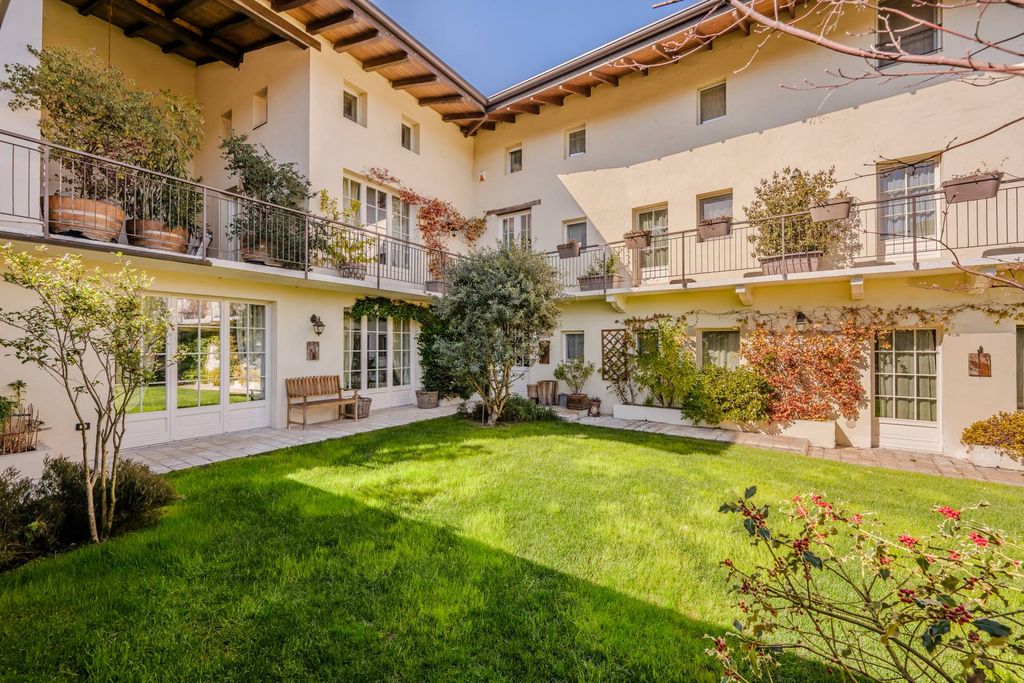 Property photo 1 of 25