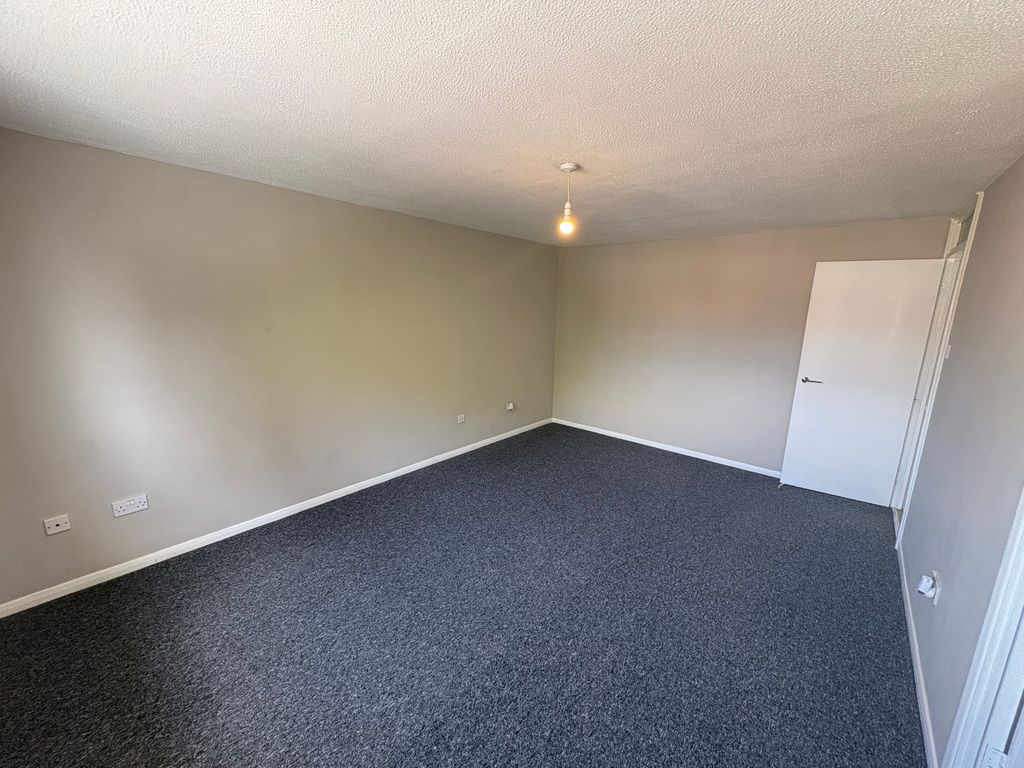 Property photo 3 of 7 Image
