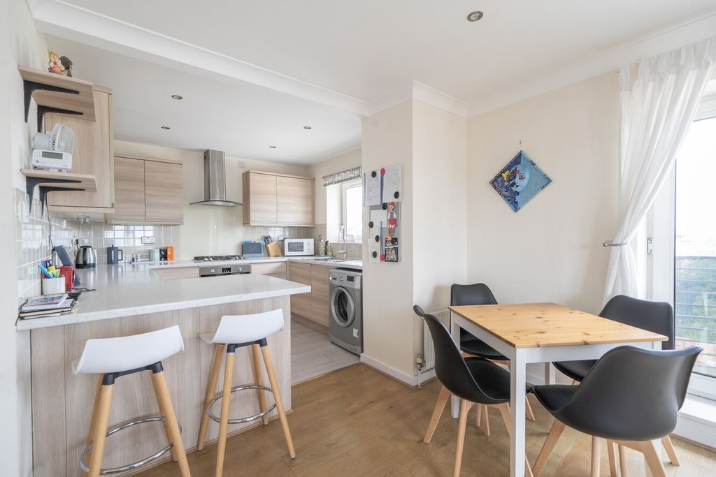 Property photo 1 of 13 1465471-13-6A2147...