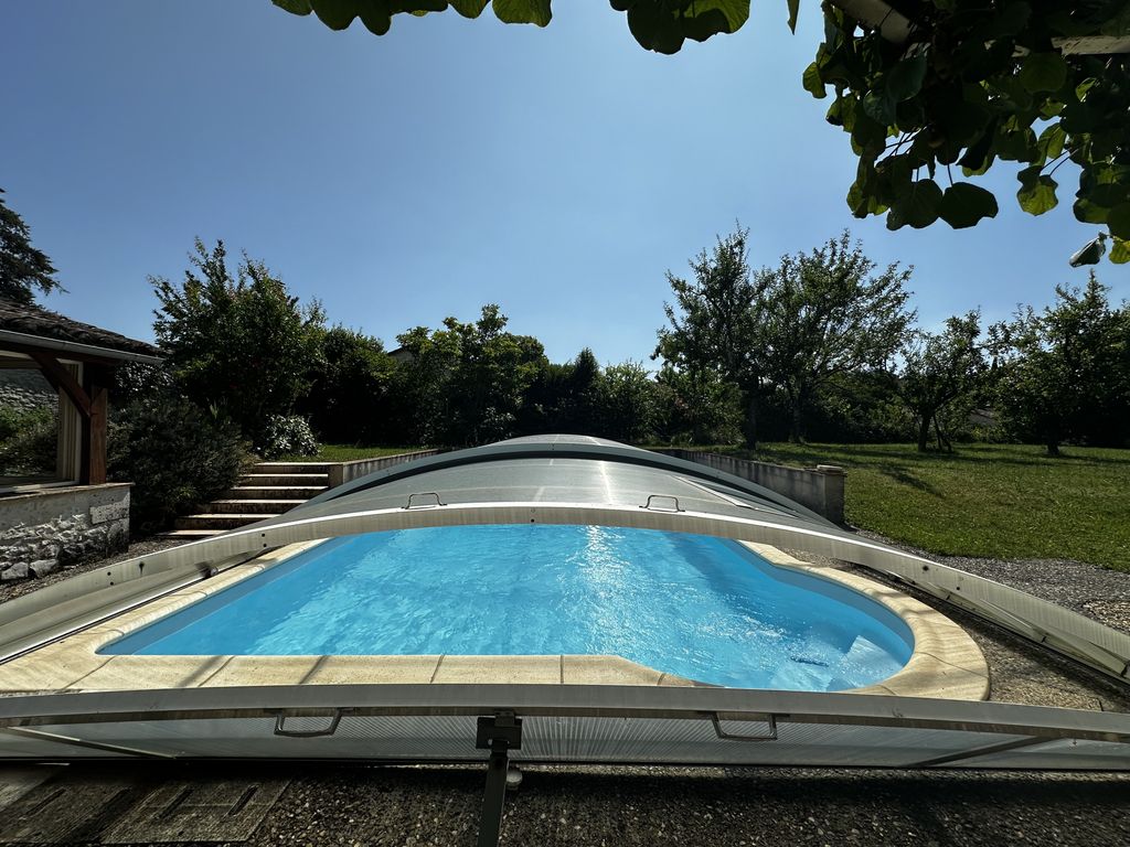 Property photo 3 of 18