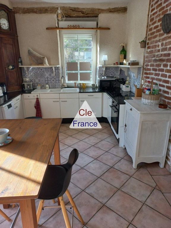 Property photo 2 of 17