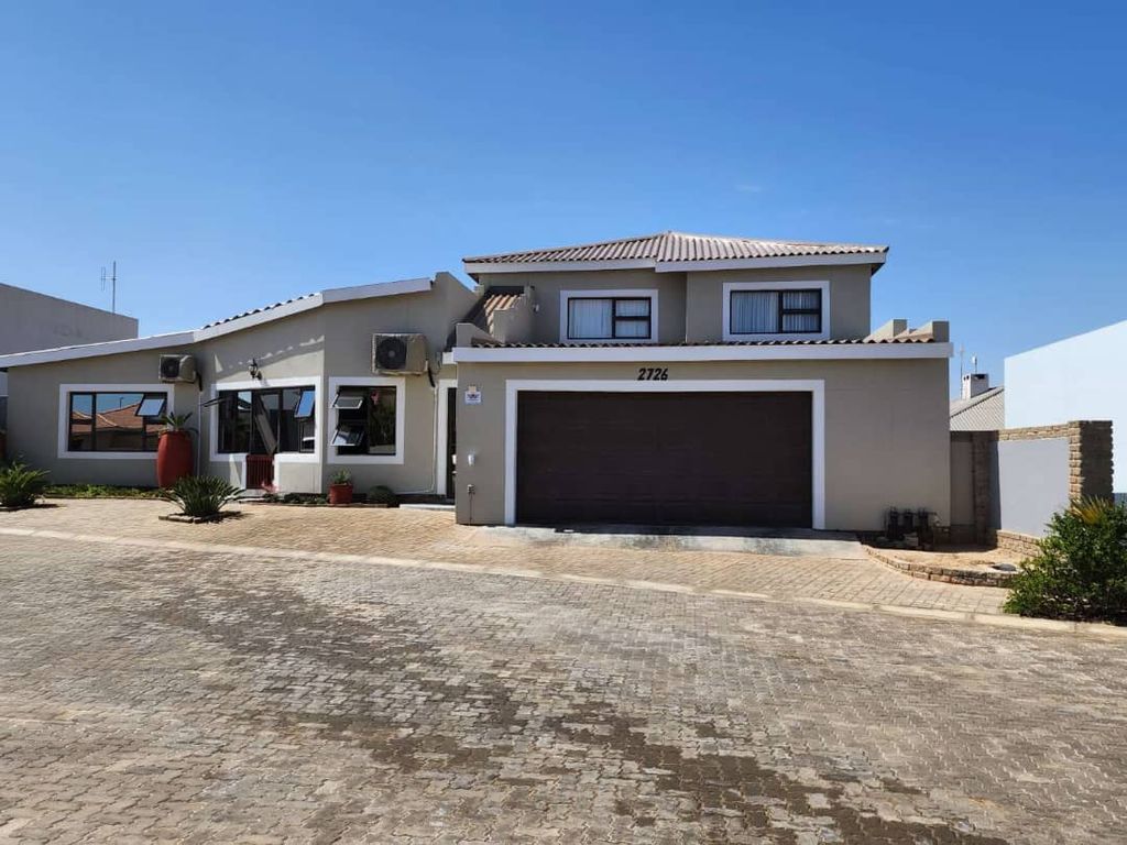 Property photo 2 of 30