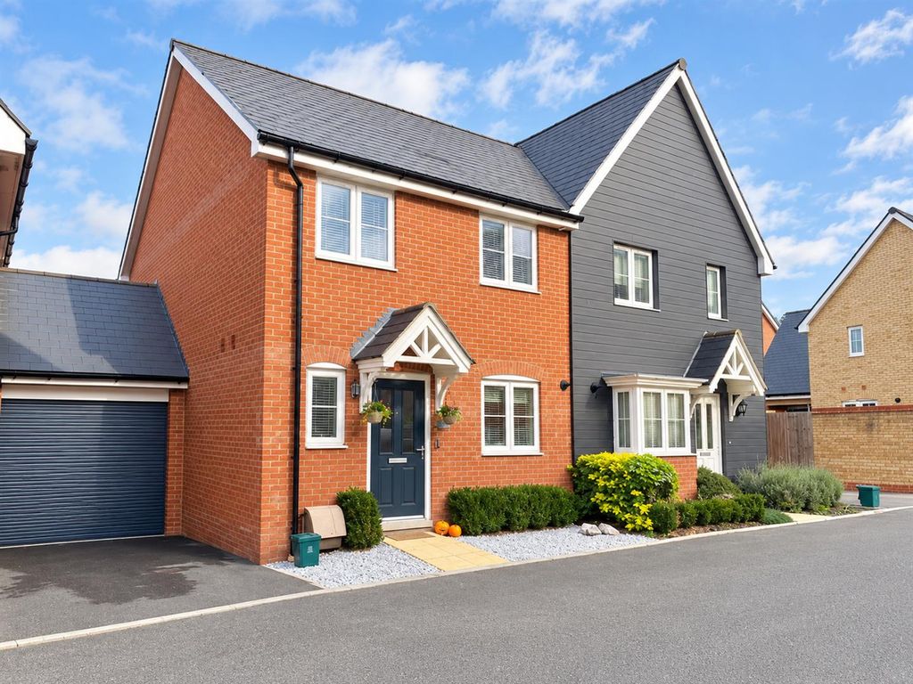 Property photo 1 of 17 16.Png