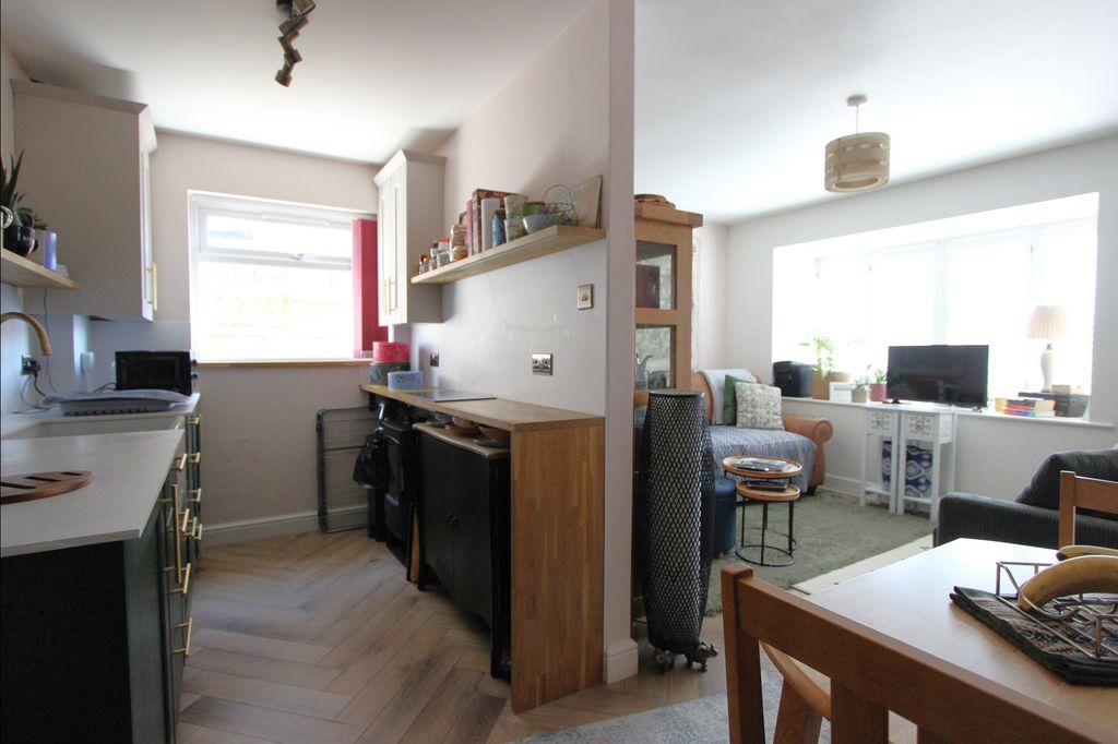 Property photo 3 of 19 Photo 20